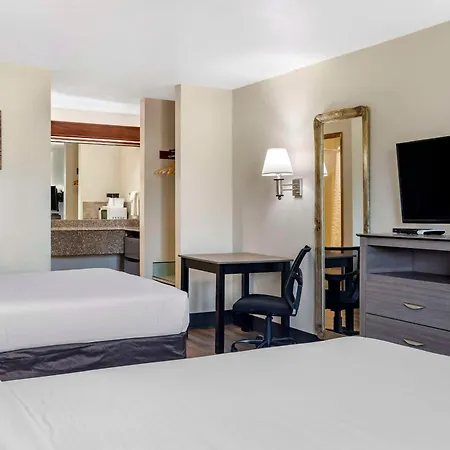 Econo Lodge Portland Airport-2