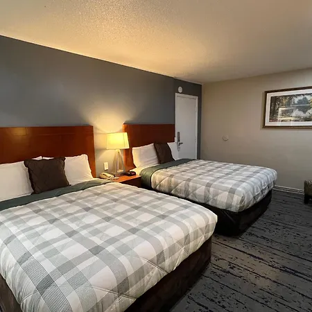 Travelers Inn Eugene University-3
