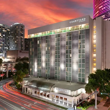 Courtyard Miami Downtown Brickell Area-3