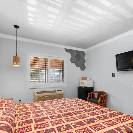 Beverly Inn-2