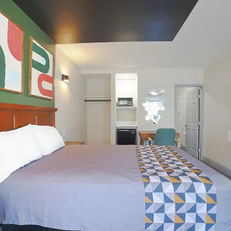 Sunrise Inn By Oyo Titusville Fl-3