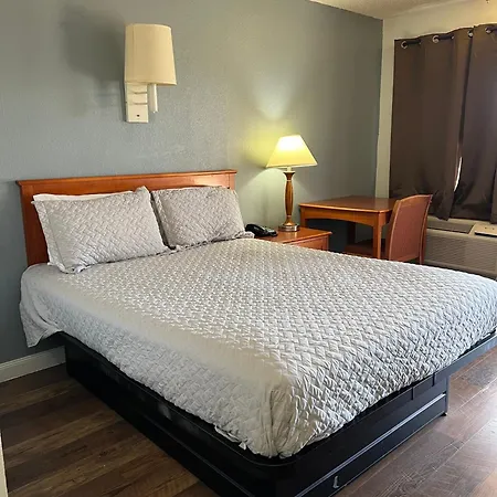 Budget Inn-3