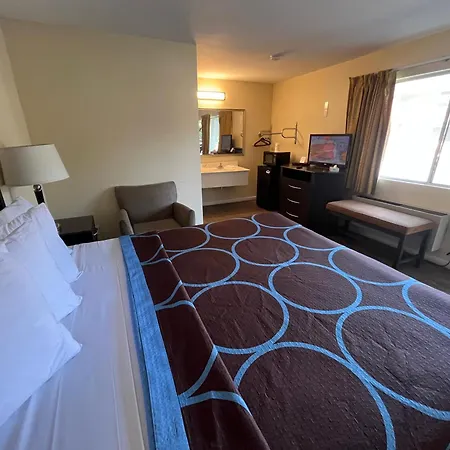 Super 8 By Wyndham Red Bluff-3