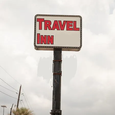 Travel Inn & Suites-2