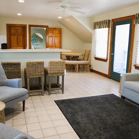 Pony Island Inn-3