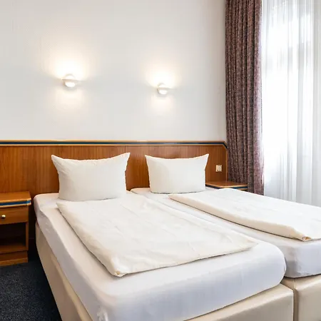 Hotel und Rasthof AVUS-2