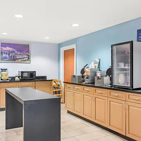Days Inn By Wyndham Chattanooga/Hamilton Place-3