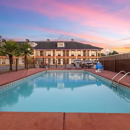 Baymont By Wyndham Commerce Ga Near Tanger Outlets Mall-2
