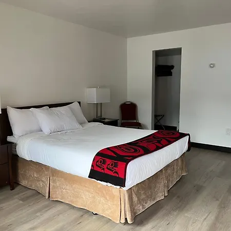 The Driftwood Lodge-3