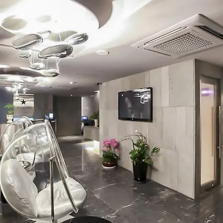 Nine Star Hotel-2