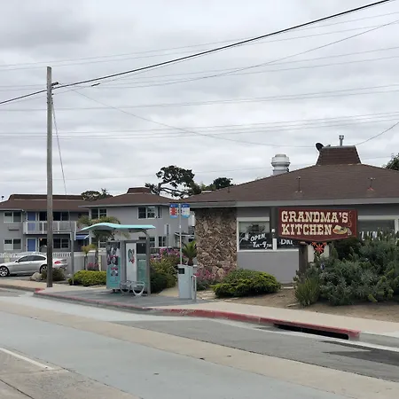 Pacific Inn Monterey-3