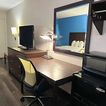 American Inn & Suites Bishop Airport Flint-2