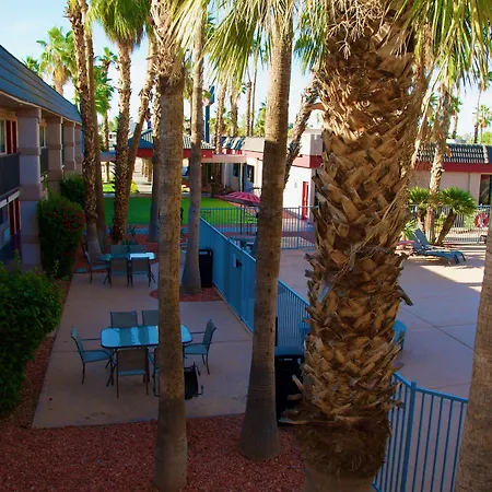 Ramada By Wyndham Yuma-2