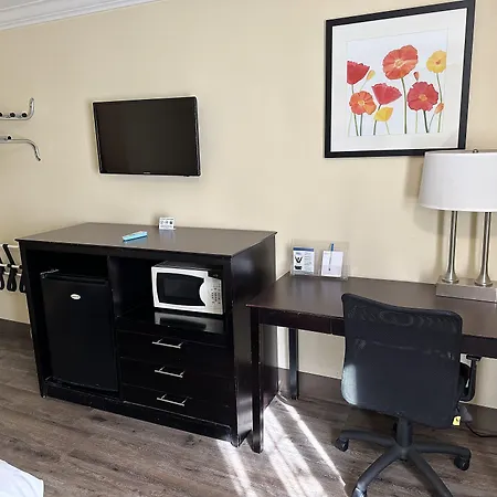 Solara Inn And Suites-3