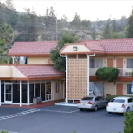 Relax Inn & Suites El Cajon-2