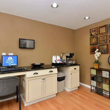 Americas Best Value Inn Near Downtown Nashville-2