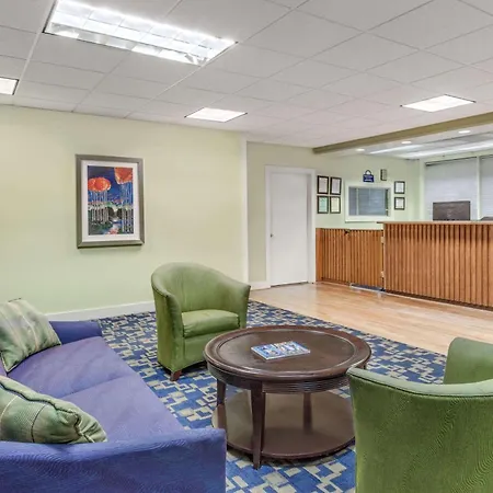 Days Inn By Wyndham Cullman-3