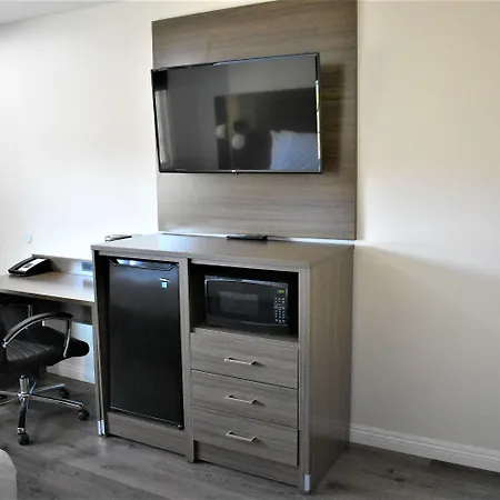Signature Anaheim Maingate-2
