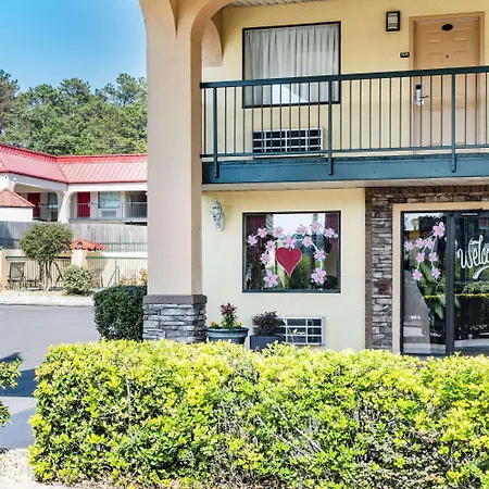 Days Inn By Wyndham Macon I-475-2