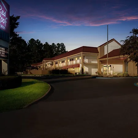 Red Roof Inn Tupelo-2