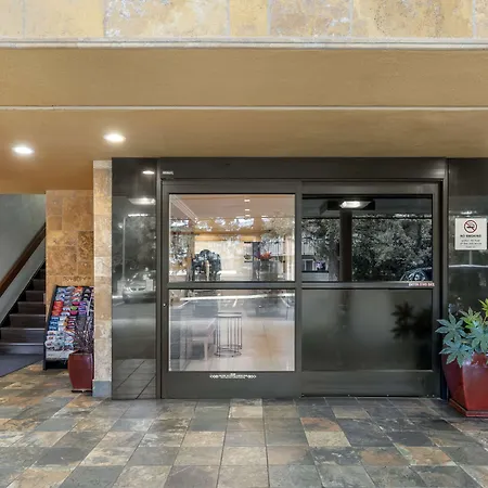 Best Western Plus Airport Plaza-2