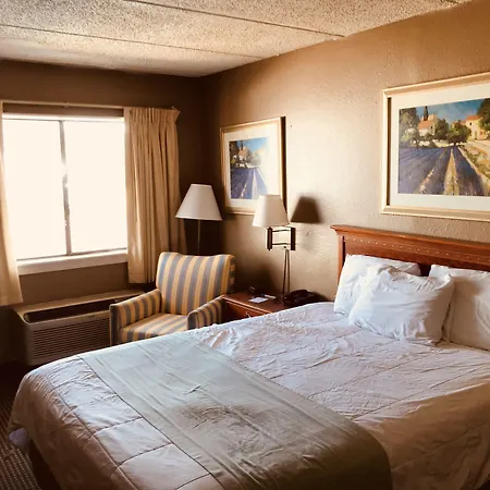 Americas Best Value Inn Laredo-2