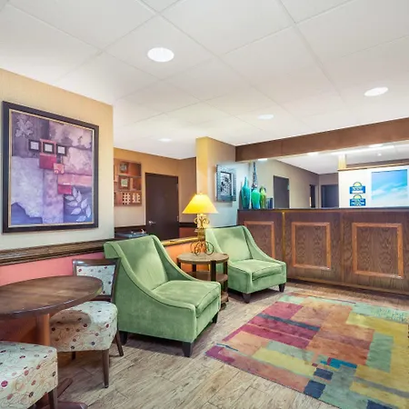 Days Inn By Wyndham Asheville Downtown North-2