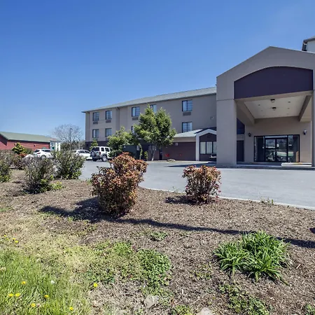 Clarion Pointe Sevierville-Pigeon Forge-3