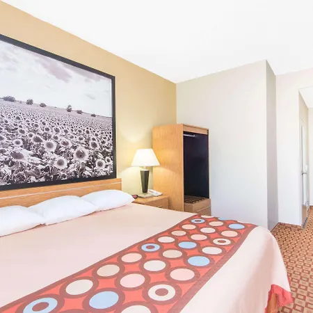 Super 8 By Wyndham Wichita South-3