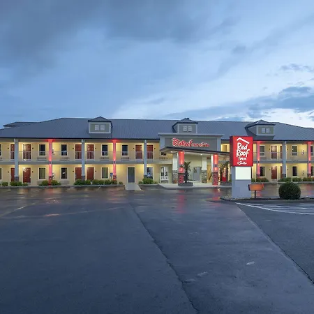 Red Roof Inn & Suites Calhoun-3