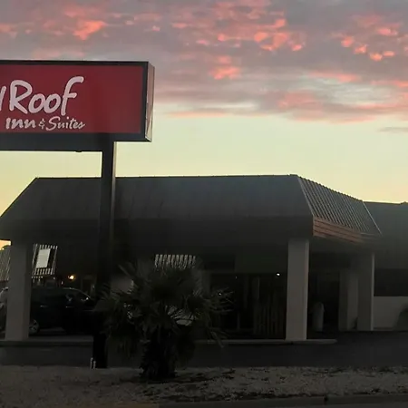 Red Roof Inn & Suites San Angelo-2