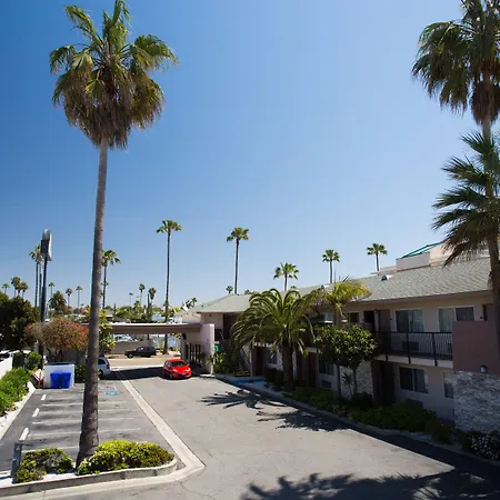 Days Inn By Wyndham Oceanside-2