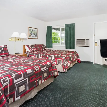 Travelodge By Wyndham Grants Pass-2
