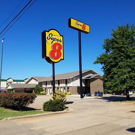 Super 8 By Wyndham Bentonville-3