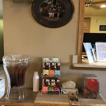 Super 8 By Wyndham North Platte-3
