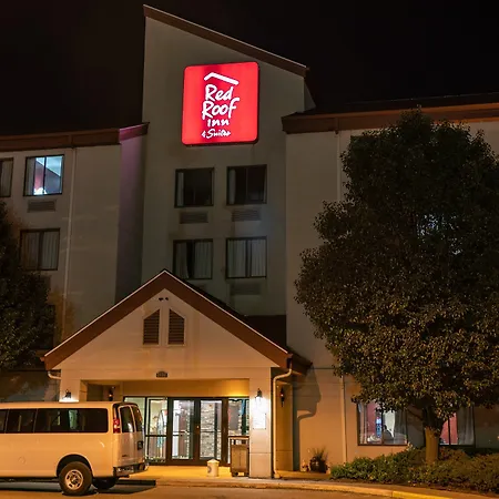 Red Roof Inn & Suites Indianapolis Airport-3