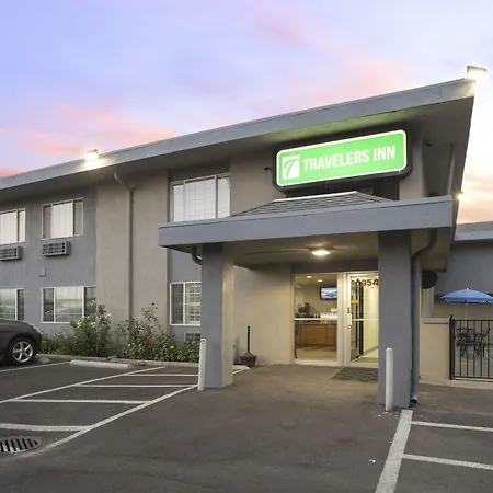 Travelers Inn Medford-2