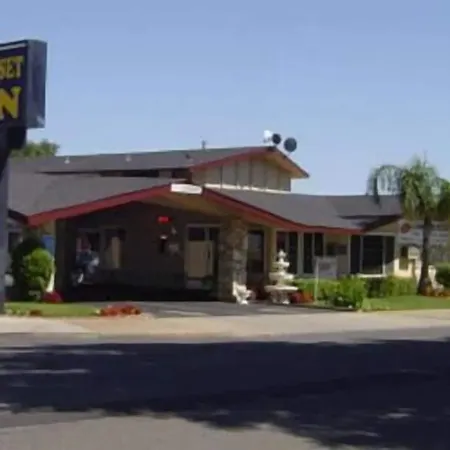 Sunset Inn Lake Oroville-3