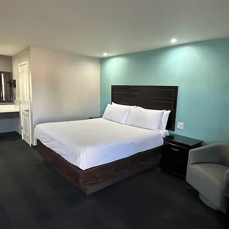 Sunset Inn Lake Oroville-2