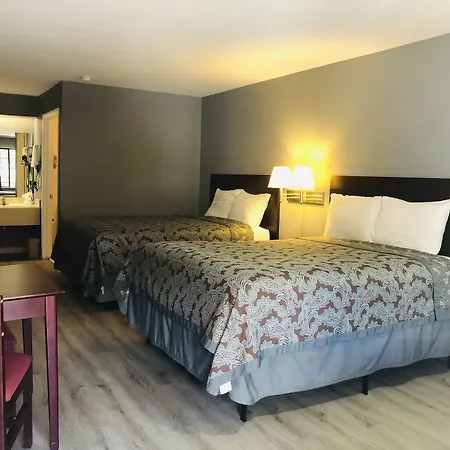 Majestic Inn-3