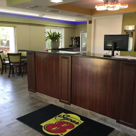 Super 8 By Wyndham Sarasota Near Siesta Key-2