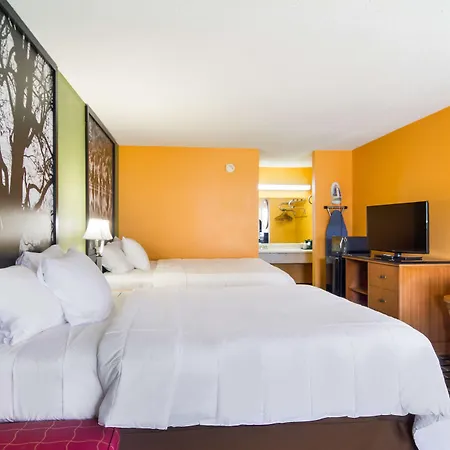 Americas Best Value Inn Darien-3