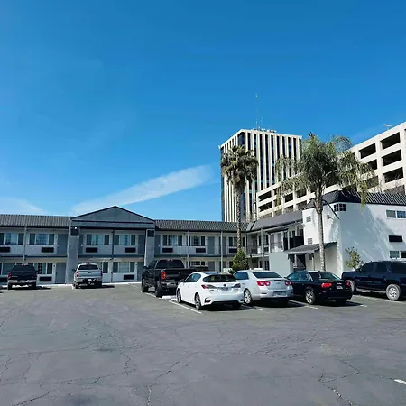 Surestay By Best Western Fresno Central-3