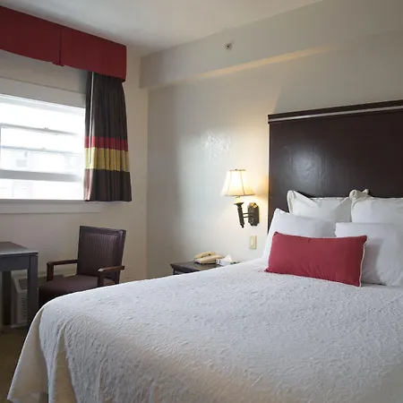 Harborview Inn & Suites-Convention Center-Airport-Gaslamp-Seaworld-Zoo-Balboa Park-2