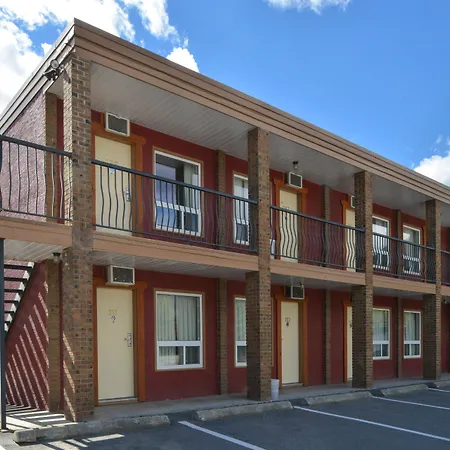 Canadas Best Value Inn And Suites Fernie-3
