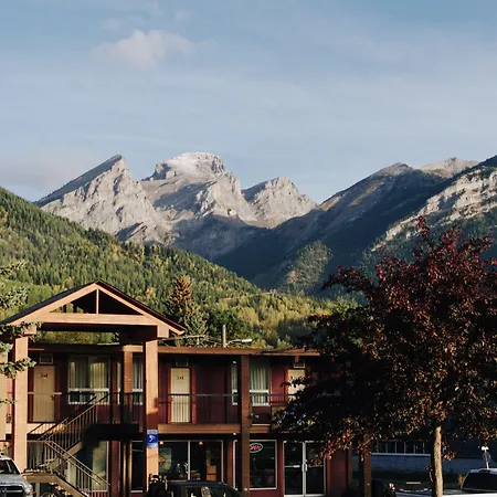 Canadas Best Value Inn And Suites Fernie-2