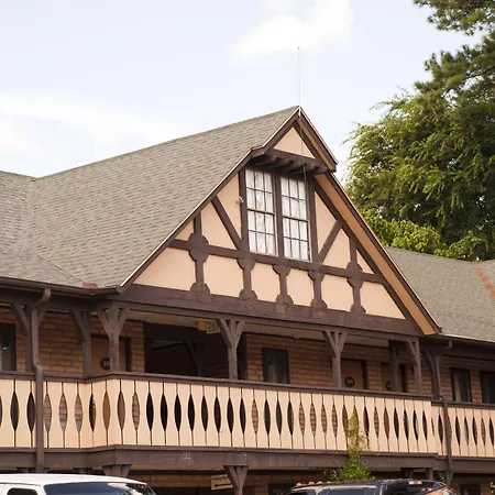 Victorian Inn & Suites-3
