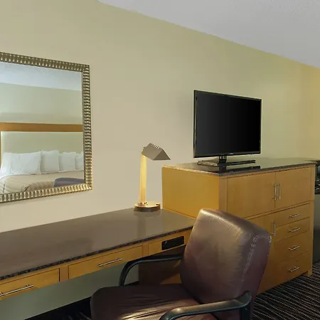 Days Inn By Wyndham Yakima-3