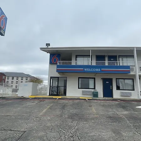 Motel 6 Denton, Tx - Unt-3