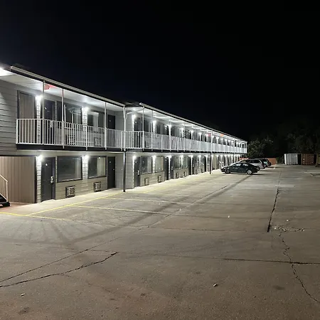 Days Inn By Wyndham Branson Near Theatre District-2